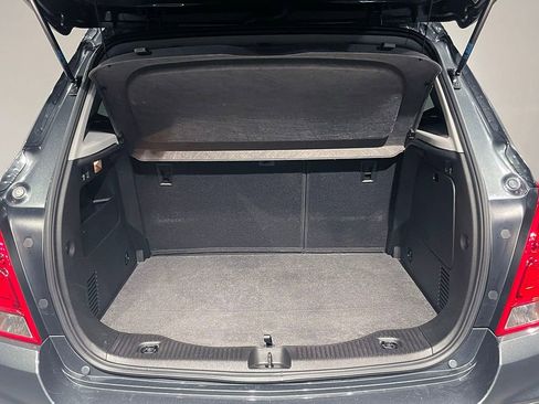 Used 2020 Chevrolet Trax LT w/ Driver Confidence Package image 5