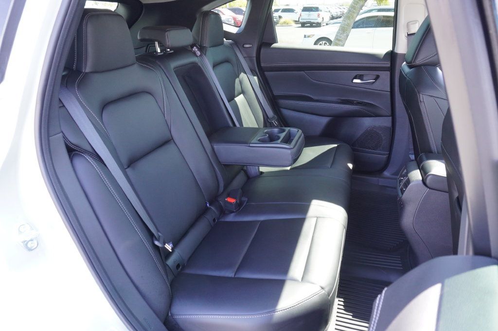 Certified 2025 Nissan Murano SL AWD/4WD image 9