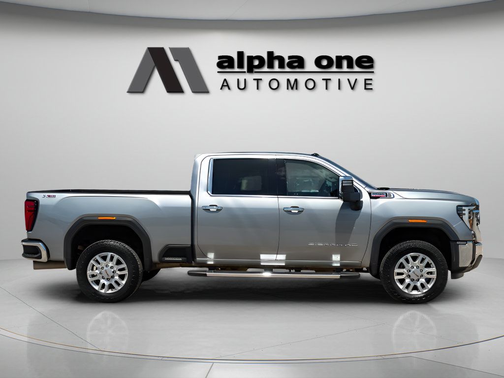 Used 2024 GMC Sierra 2500 SLT w/ SLT Premium Package AWD/4WD image 6