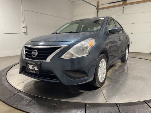 Used 2017 Nissan Versa S Plus image 3