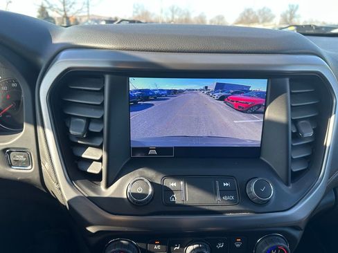 Used 2023 GMC Acadia AT4 image 27