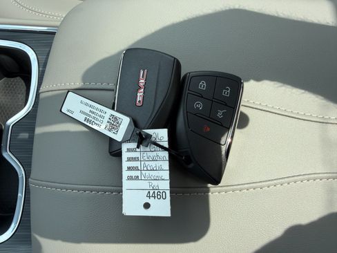 New 2026 GMC Acadia Elevation w/ Black Edition AWD/4WD image 40