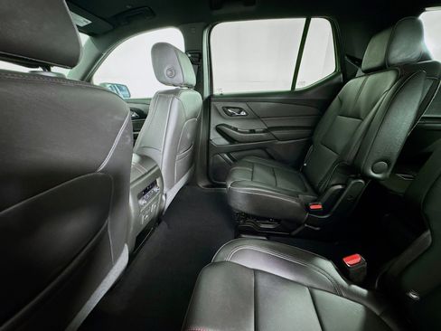 Used 2024 Chevrolet Traverse RS image 43