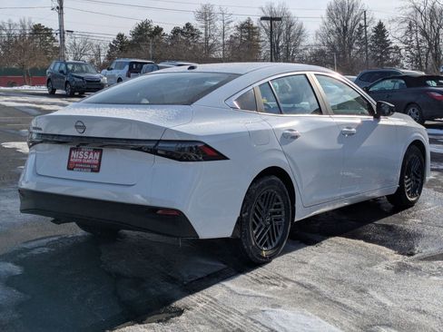 New 2026 Nissan Sentra SV w/ SV Convenience Package image 2