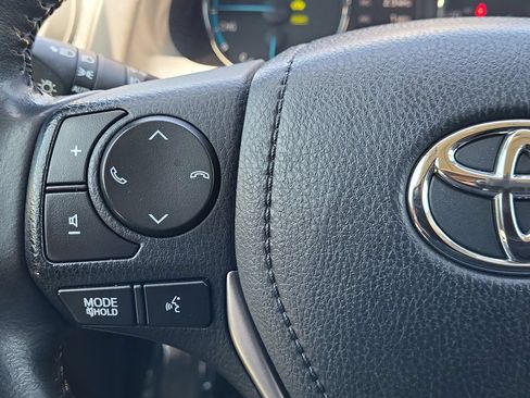 Used 2018 Toyota RAV4 Limited AWD/4WD image 24