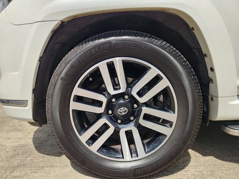 Used 2022 Toyota 4Runner Limited RWD image 18