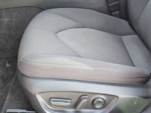 Used 2022 Toyota Camry LE image 24