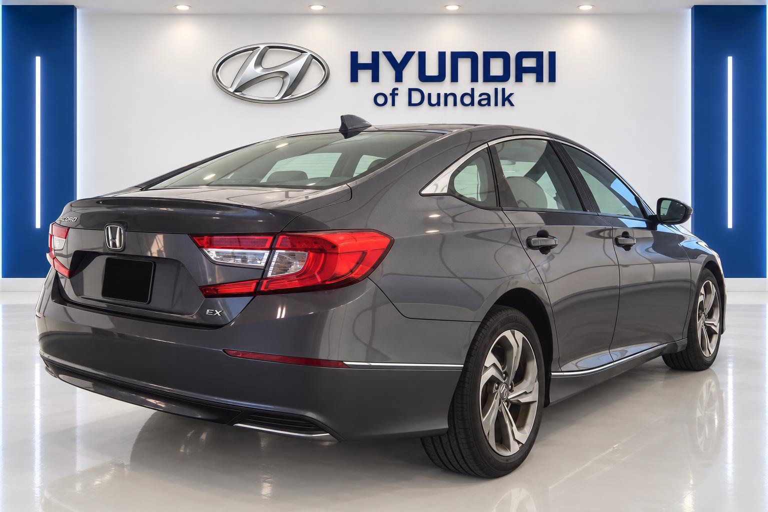 Used 2018 Honda Accord EX image 4