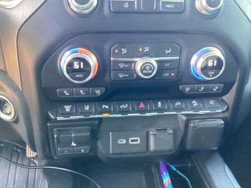 Used 2021 GMC Sierra 2500 Denali w/ Denali Ultimate Package image 21