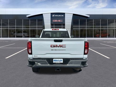 Used 2022 GMC Sierra 2500 Pro w/ Convenience Package image 4