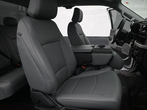 New 2025 Ford F250 XLT w/ FX4 Off-Road Package image 14