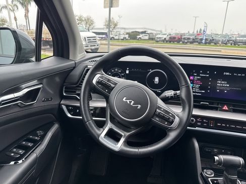 Used 2024 Kia Sportage SX image 16