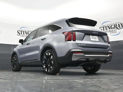 Used 2025 Kia Sorento EX FWD image 33