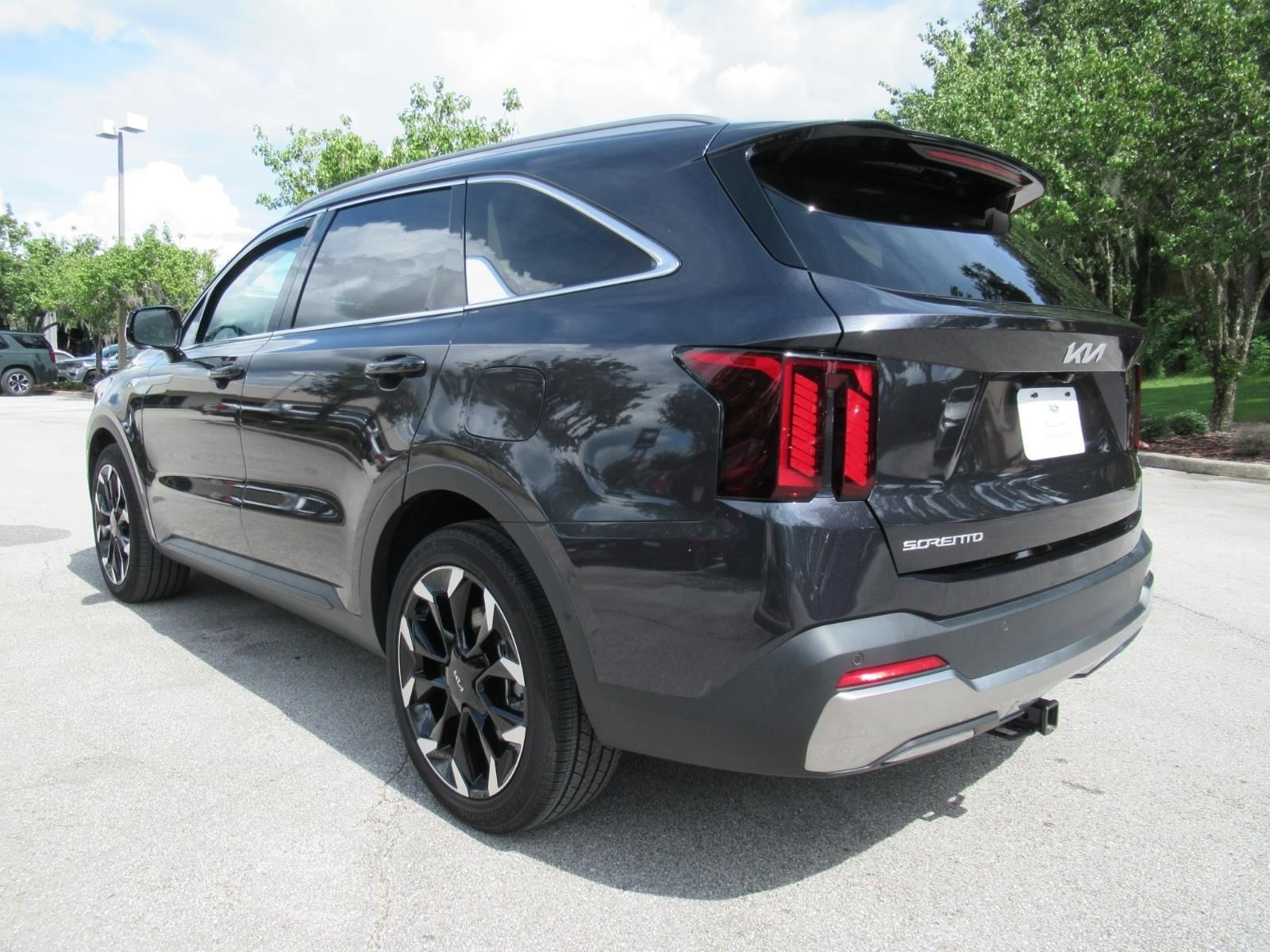 Used 2025 Kia Sorento SX FWD image 5
