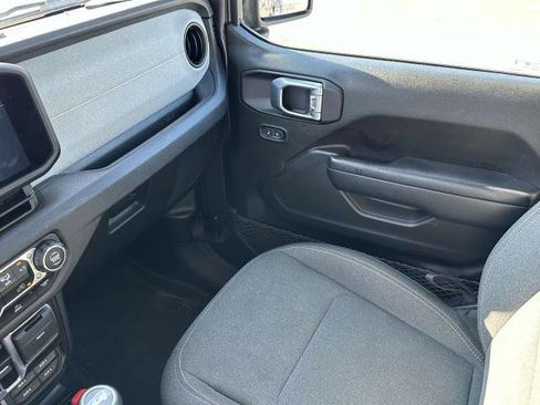 Certified 2024 Jeep Wrangler Willys image 30