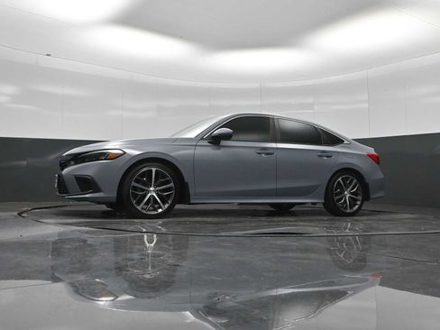 Used 2022 Honda Civic Touring image 27