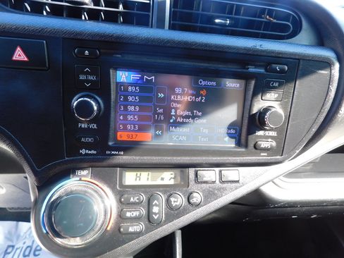 Used 2014 Toyota Prius C One image 10