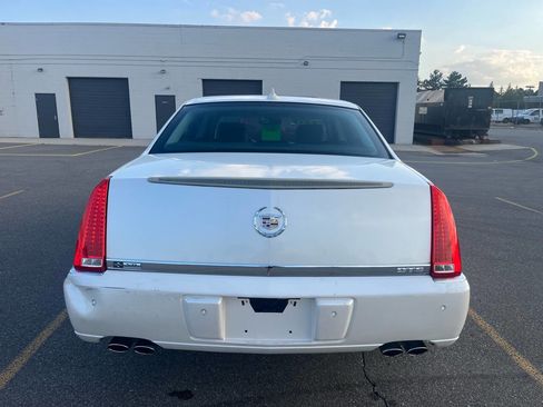Used 2010 Cadillac DTS Luxury image 7