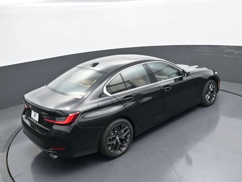 New 2026 BMW 330i xDrive Sedan w/ Convenience Package AWD/4WD image 35