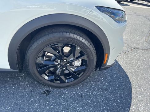 Used 2024 Ford Mustang Mach-E Select RWD image 18
