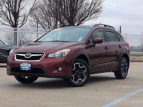 Used 2015 Subaru Crosstrek 2.0i Premium w/ Moonroof Package image 2
