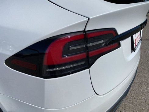 Used 2022 Tesla Model X AWD/4WD image 25