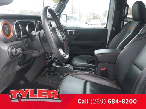 Used 2022 Jeep Gladiator Mojave w/ Cold Weather Group AWD/4WD image 34