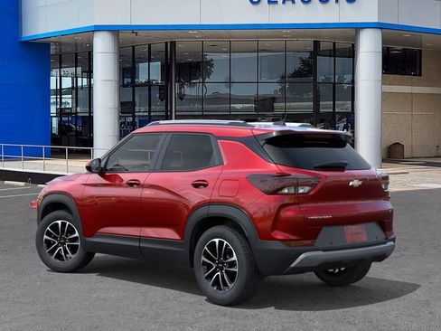 New 2026 Chevrolet TrailBlazer LT w/ Driver Confidence Package FWD image 3