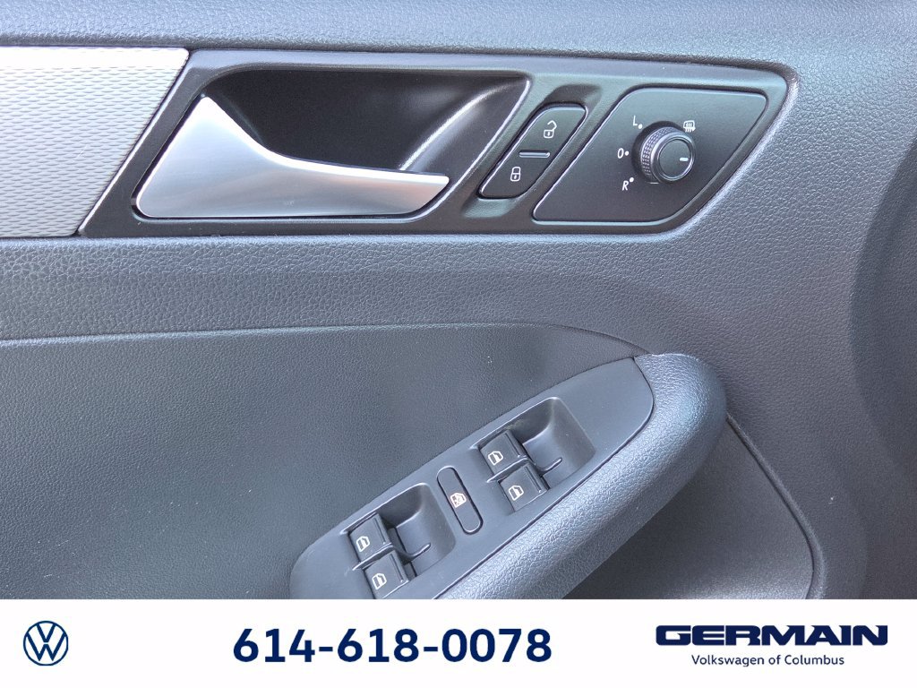 Used 2017 Volkswagen Jetta S w/ Jetta S Cold Weather Package FWD image 31