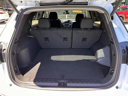 Used 2024 Chevrolet Equinox LT AWD/4WD image 7