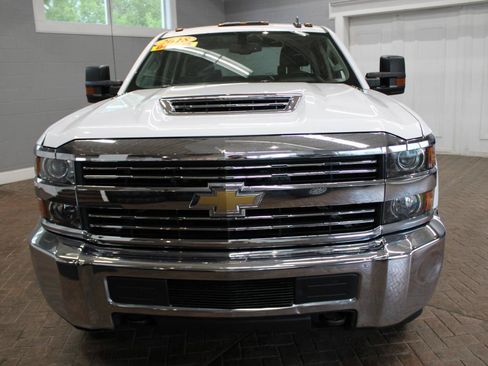 Used 2018 Chevrolet Silverado 2500 W/T w/ Snow Plow Prep Package AWD/4WD image 2