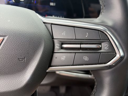 Used 2025 Chevrolet Equinox LT FWD image 22