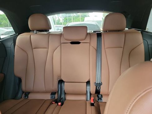 Used 2019 Audi Q8 Prestige AWD/4WD image 29
