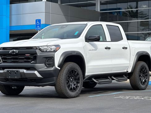 New 2026 Chevrolet Colorado Trail Boss AWD/4WD image 7