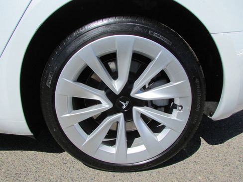 Used 2023 Tesla Model 3 Standard Range RWD image 11