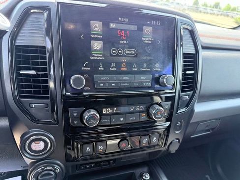 Used 2021 Nissan Titan PRO-4X w/ Pro-4x Convenience Package AWD/4WD image 11