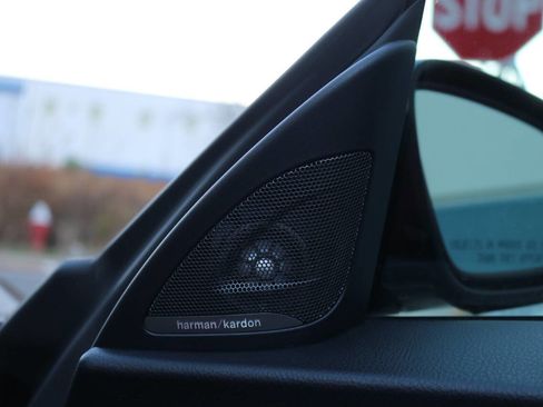 Used 2015 BMW M235i Convertible image 34