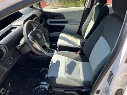 Used 2013 Toyota Prius C Three FWD image 9