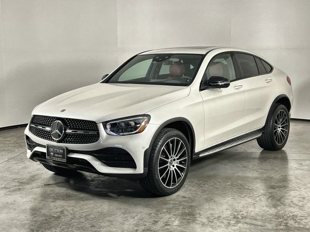 Used 2023 Mercedes-Benz GLC 300 4MATIC Coupe image 4