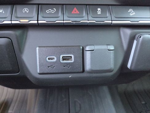 New 2026 GMC Sierra 1500 Pro w/ Graphite Edition AWD/4WD image 9