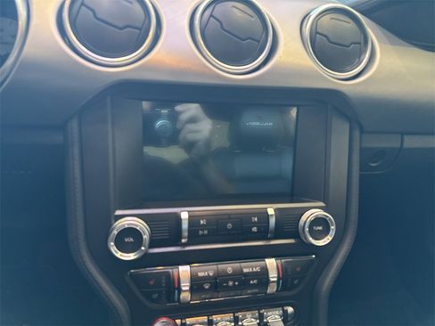 Used 2019 Ford Mustang GT Premium image 26