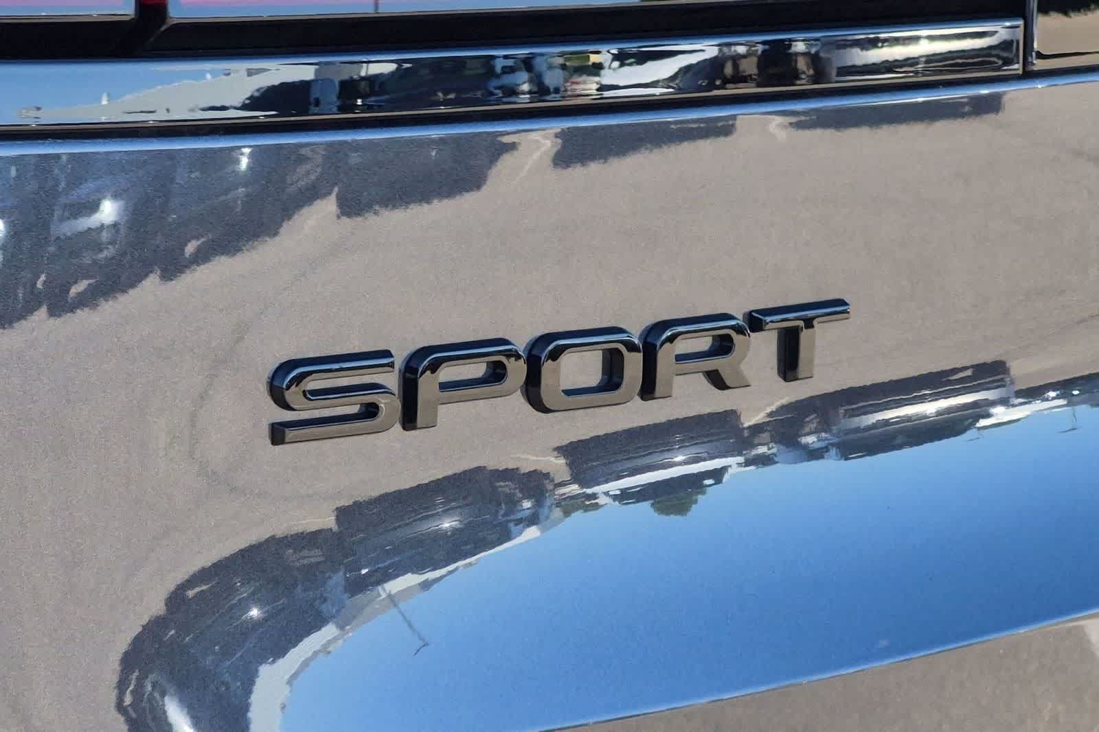 New 2026 Land Rover Range Rover Sport Dynamic SE AWD/4WD image 12