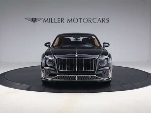 New 2026 Bentley Flying Spur Azure image 12