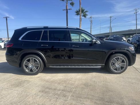 New 2026 Mercedes-Benz GLS 450 4MATIC image 4