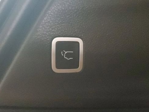 Used 2022 Chrysler Pacifica Pinnacle image 11