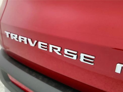 New 2026 Chevrolet Traverse LT w/ Driver Confidence Package AWD/4WD image 17