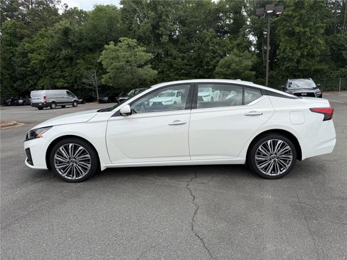 Used 2023 Nissan Altima 2.5 SL AWD/4WD image 26