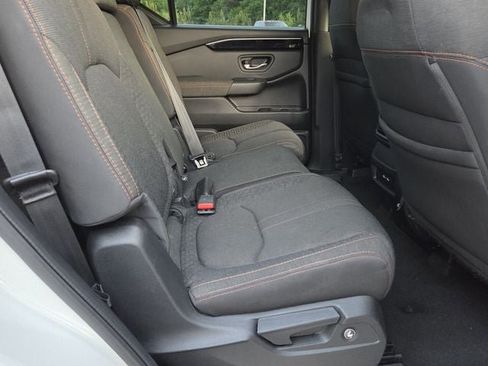 Used 2023 Honda Pilot Sport image 13