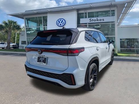 New 2026 Volkswagen Tiguan SE R-Line image 4