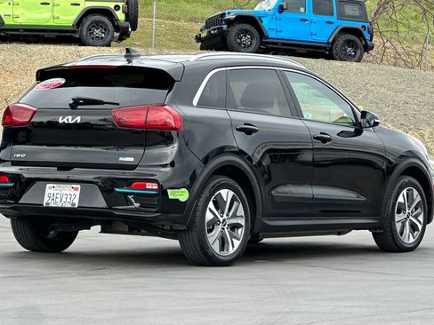 Used 2022 Kia Niro EX Premium image 4